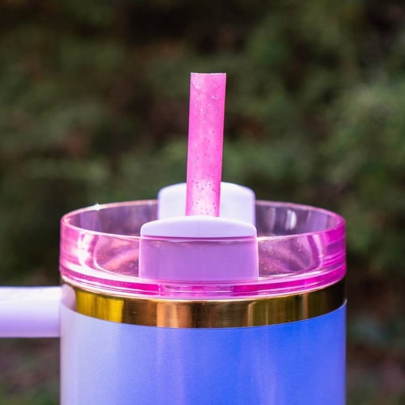 Stanley Wicked Tumbler Glinda For Good 30 oz. with Reusable Straws - Picture 9 of 13